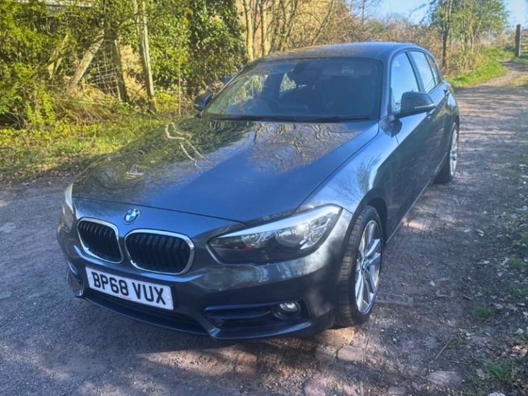 Used BMW 1 Series hatchback BP68 VUX for sale at Carr Mill Motors in Billinge
